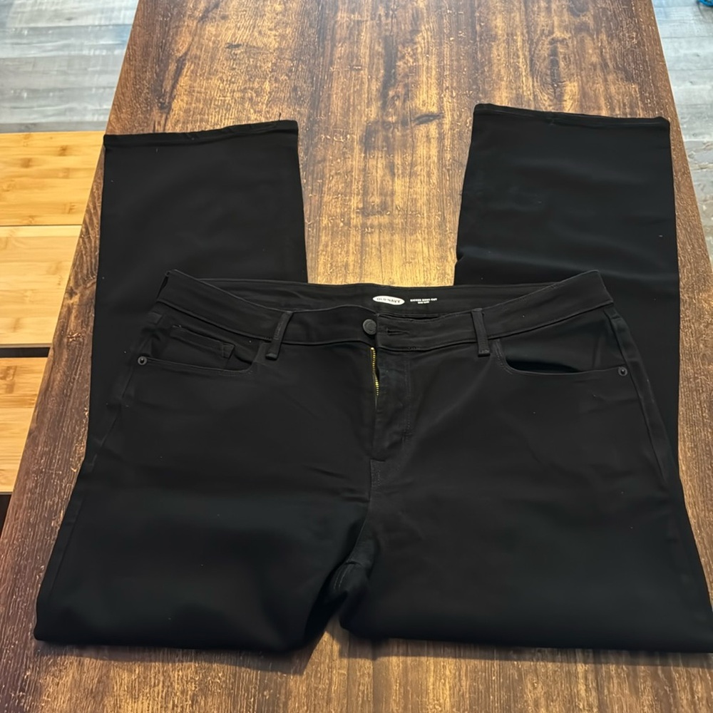 Old Navy Kickboot Women’s Jeans